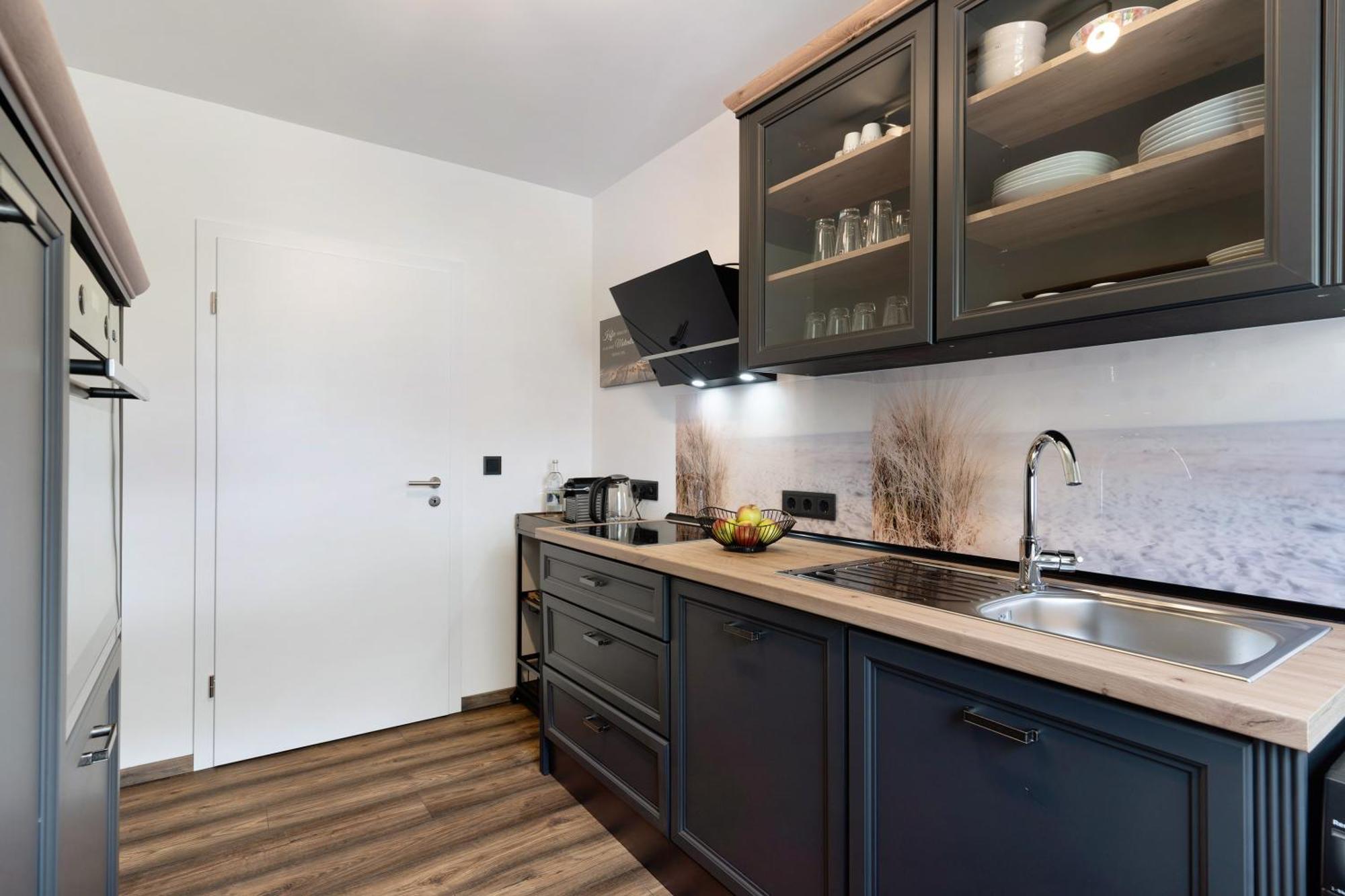 Lopezan And Living Apartment